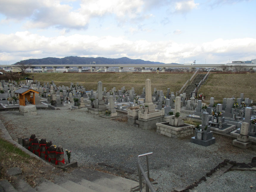 東久代墓地の写真　川西市のお墓なら川西霊園ガイド